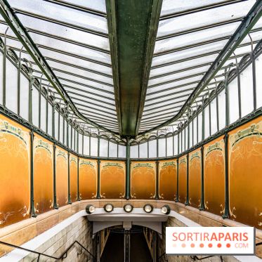  Le dernier édicule de type B d'Hector Guimard - Métro Porte Dauphine  -  A7C5195