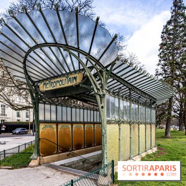  Le dernier édicule de type B d'Hector Guimard - Métro Porte Dauphine  -  A7C5199