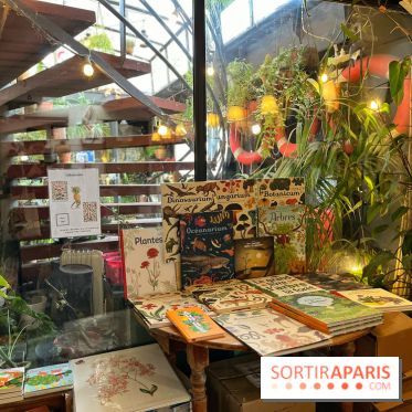 L'eau et les rêves, la péniche-librairie botanique sur le Canal de l’Ourcq