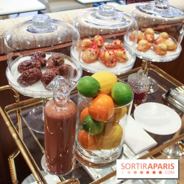 Butterfly Pâtisserie de Matthieu Carlin à l'Hôtel de Crillon - Charriot de Madeleines (1)