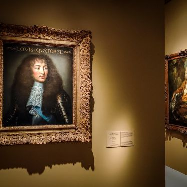 Des cheveux et des poils, l'exposition poilante du musée des Arts décoratifs - nos photos