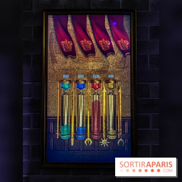 Harry Potter l'exposition coupe des quatre maisons sabliers