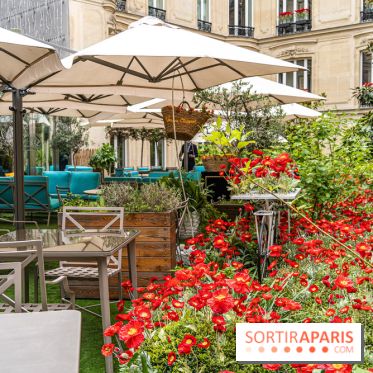 La terrasse cachée du Joy à l'Hôtel Fouquet's 2023 : le jardin de coquelicots -  A7C2735