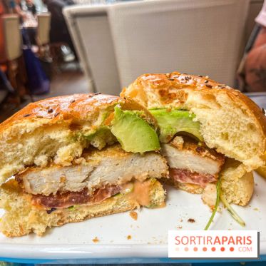 Tata Burger, le restaurant aux burgers en forme de zizi dans le Marais - AD3CED8E 382E 4398 A411 B0EA1A98BCC2