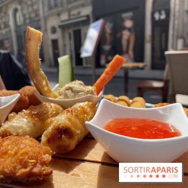 Tata Burger, le restaurant aux burgers en forme de zizi dans le Marais - 5E619B4B 0CF3 4194 9264 8BED7E095334