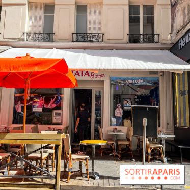 Tata Burger, le restaurant aux burgers en forme de zizi dans le Marais - 22A5E87D 0418 417C A728 CD98E83A689E