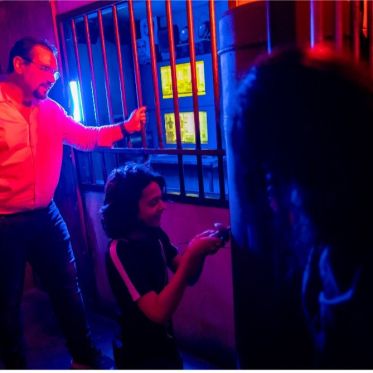 Time Tripper, un escape game contre la montre. - 890571 time tripper l action game qui vous faire adorer courir apres le temps arrive a montparnasse code promo