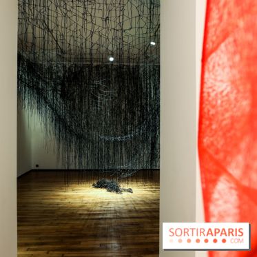 Expo Memory Under The Skin de Chiharu Shiota à Paris, nos photos