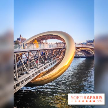 Nuit Blanche 2023 : une installation inoubliable sur la passerelle Léopold Sédar Senghor !