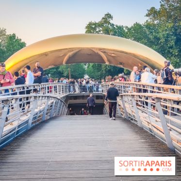 Nuit Blanche 2023 : une installation inoubliable sur la passerelle Léopold Sédar Senghor !