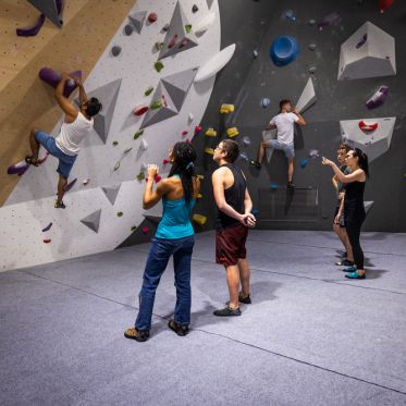 Climb Up Porte d'Italie : la plus grande salle d'escalade ! - GermainHazard CUPI 49509 (1)