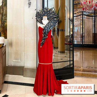 Exposition mode au Plaza Athénée pour la Fashion Week Haute Couture