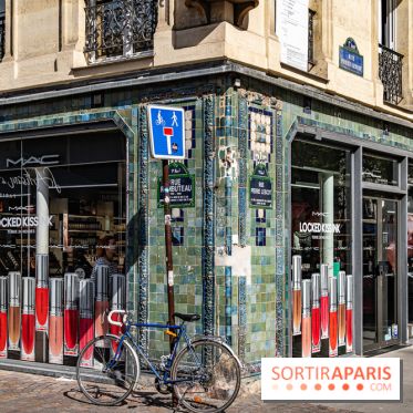 La ruche insolite, vieille enseigne aux Halles -  A7C0196