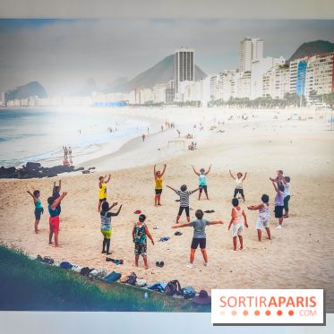 Life's a beach, l'exposition photo gratuite de Martin Parr à voir cet été au Quai de la Photo