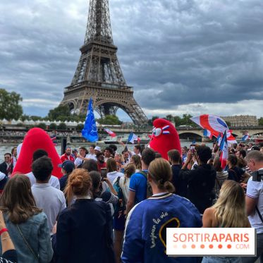 Athlètes et flambeau de Paris 2024 - IMG 4075