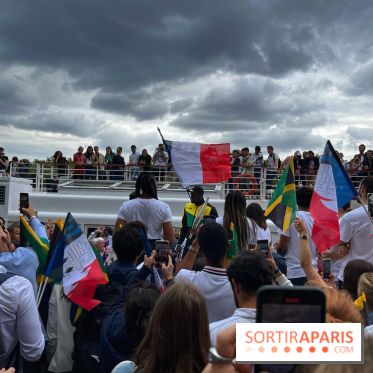 Athlètes et flambeau de Paris 2024 - IMG 4119