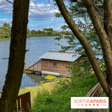 L'étang de la Galiotte dans le parc du Peuple de l'Herbe - Carrières-sous-Poissy (Yvelines)