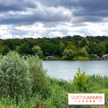 L'étang de la Galiotte dans le parc du Peuple de l'Herbe - Carrières-sous-Poissy (Yvelines)