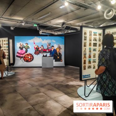 Nouvelles du paradis, la carte postale de vacances : l'exposition ensoleillée au Musée de la Poste - IMG20230905193048