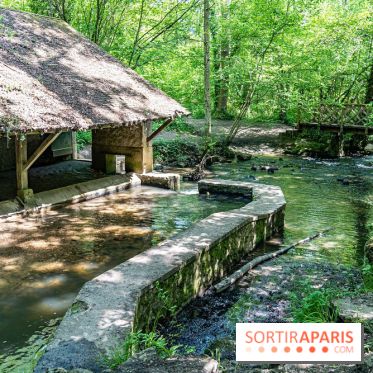 Village de Dampierre en Yvelines  -  Lavoir de Maincourt