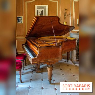 Domaine de Jean-Claude Brialy à Monthyon salon barbara