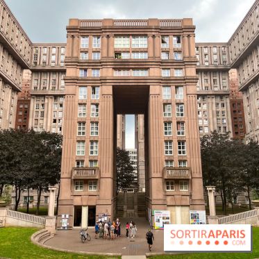 Découverte de l'architecture de Noisy-le-Grand, des Arènes de Picasso aux Espaces Abraxas