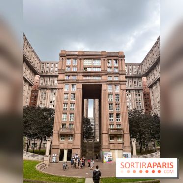 Découverte de l'architecture de Noisy-le-Grand, des Arènes de Picasso aux Espaces Abraxas