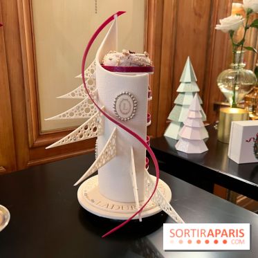Ladurée - Bûches de Noël 2023 - Bûche signature