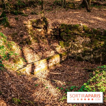 Le sentier des Maréchaux à Senlisse - Vallée de Chevreuse -  ancien abreuvoir