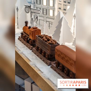 La bûche petit train de Noël du Cheval Blanc 2023 et galette des rois 2024 - A7C0737