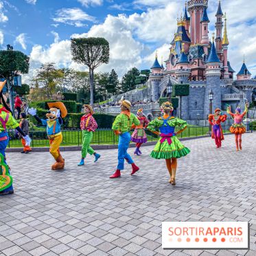 Halloween 2023 Disneyland Paris parade