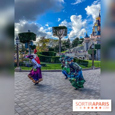 Halloween 2023 Disneyland Paris parade