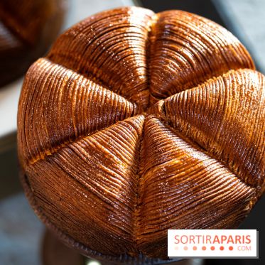 La Bûche de Noël du George V Paris 2023 et la Galette des Rois 2024