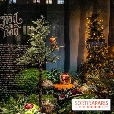 Inauguration des vitrines et décorations de Noël du BHV Marais à Paris 2023