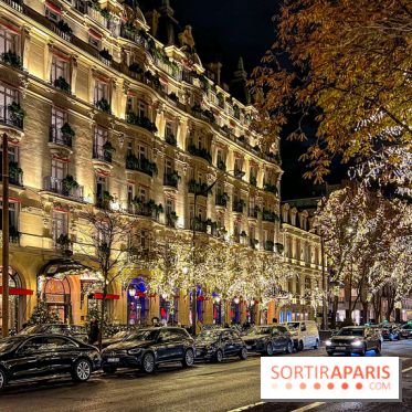 Les illuminations de Noël 2023 de l'Avenue Montaigne - cérémonie et décors féériques