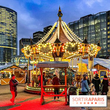 Le Marché de Noël 2023 de La Défense - Père Noël, spots photo illuminés, créateurs et stands gourmands