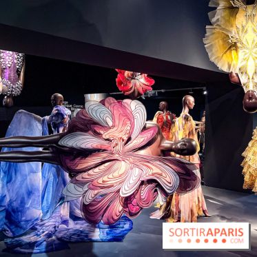 L’exposition retrospective de la créatrice de mode Iris Van Herpen au Musée des Arts Décoratifs