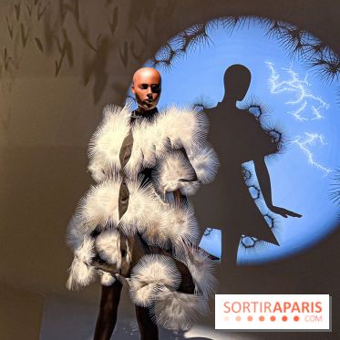 L’exposition retrospective de la créatrice de mode Iris Van Herpen au Musée des Arts Décoratifs