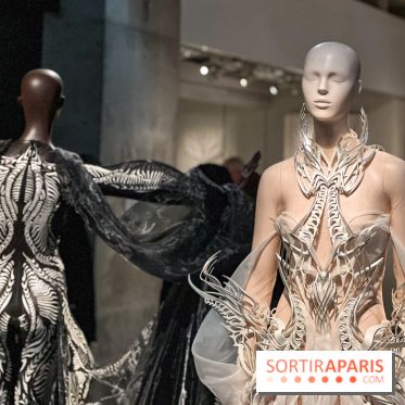 L’exposition retrospective de la créatrice de mode Iris Van Herpen au Musée des Arts Décoratifs