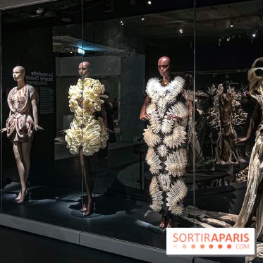 L’exposition retrospective de la créatrice de mode Iris Van Herpen au Musée des Arts Décoratifs