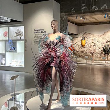 L’exposition retrospective de la créatrice de mode Iris Van Herpen au Musée des Arts Décoratifs