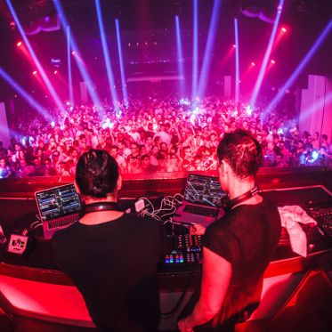 Un nouvel an VIP au Loft Maillot  - image1