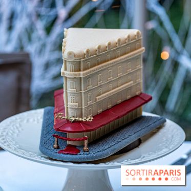 La bûche de Noël de l’Hôtel Barrière Le Fouquet’s Paris 2023
