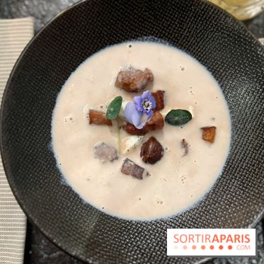 Ma Dame, le restaurant de l'hôtel Marignan Champs-Elysées - Bouillon châtaignes guanciale ricotta