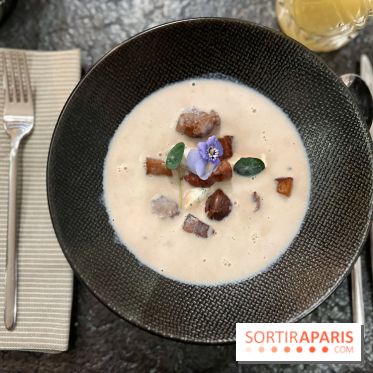 Ma Dame, le restaurant de l'hôtel Marignan Champs-Elysées - Bouillon châtaignes guanciale ricotta