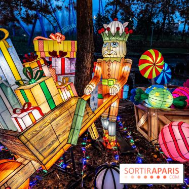 Noël au Parc Astérix 2023, sentier de lumières et patinoire - IMG 5027