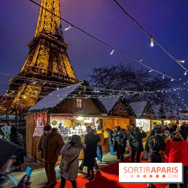 Marché de Noël 2023 au pied de la tour Eiffel - Quai Jacques Chirac