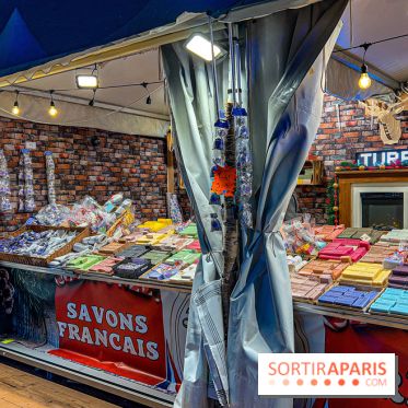 Marché de Noël 2023 au pied de la tour Eiffel - Quai Jacques Chirac
