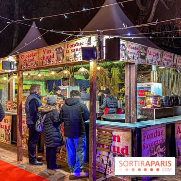 Marché de Noël 2023 au pied de la tour Eiffel - Quai Jacques Chirac