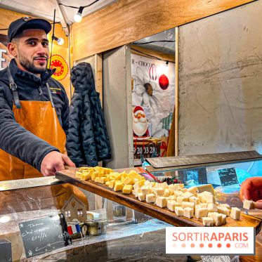 Marché de Noël 2023 au pied de la tour Eiffel - Quai Jacques Chirac